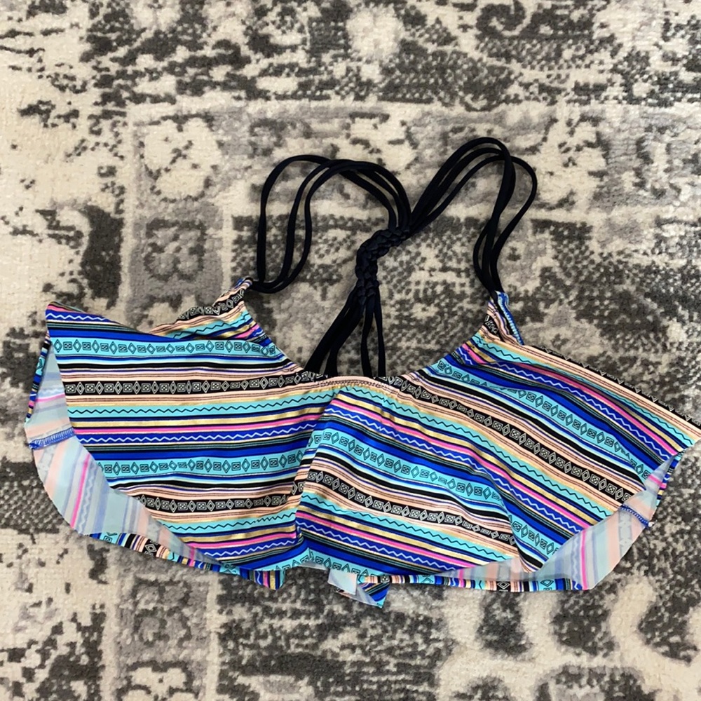 Victoria’s Secret PINK swim bikini top. Small